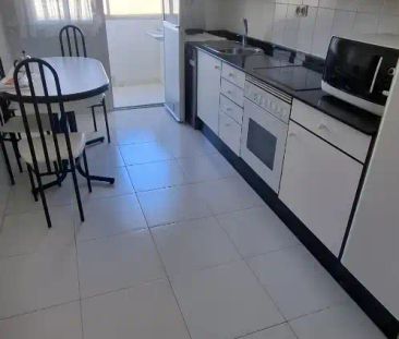 Piso de alquiler en Rúa Escultor Gregorio Fernández, Fátima - Photo 1
