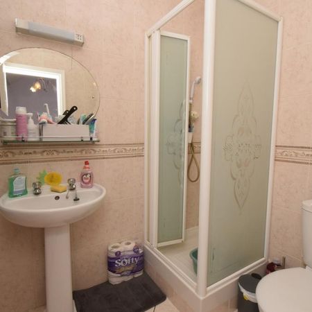 1 bedroom detached house to rent - Photo 3