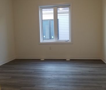 For Lease - 82 Feather Road, Welland, Ontario - Photo 5