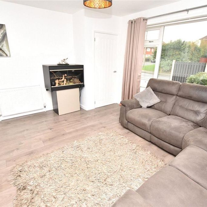 3 bedroom semi-detached house to rent - Photo 1