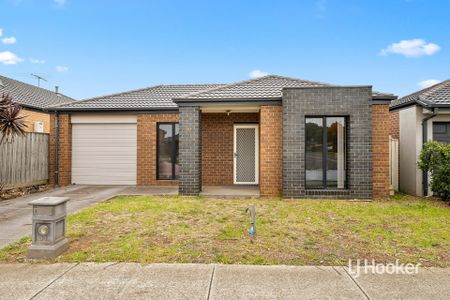 30 Crossway Avenue, Tarneit VIC, Belconnen - Photo 3