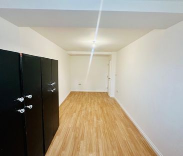 1 Bed Flat, Station Parade, IG11 - Photo 4
