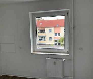Partially renovated 3 room first floor apartment - Foto 1