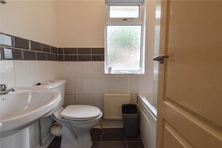 2 bedroom semi-detached house to rent - Photo 5