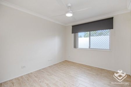 4 Bedroom Pet Friendly House in Central Springwood - Photo 4