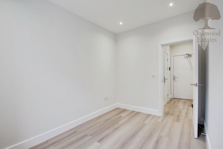 1 bed flat to rent in Station Road, Egham, TW20 - Photo 2