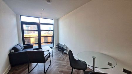 Fully furnished one bedroom apartment located on the third floor of the Gunsmith House development. Ideal for professionals, students or couples looking for a ready to move in home. - Photo 5