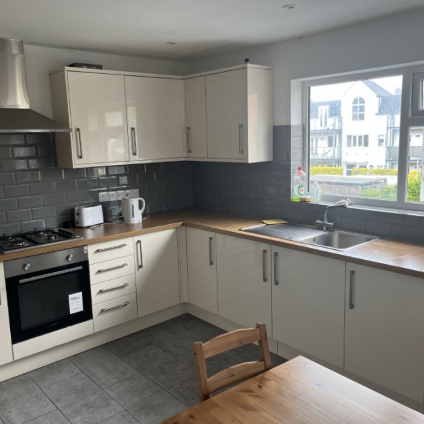 1 bed Room in Shared House - To Let - Photo 1