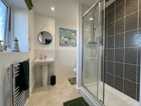 1 bedroom in a house share to rent - Photo 4