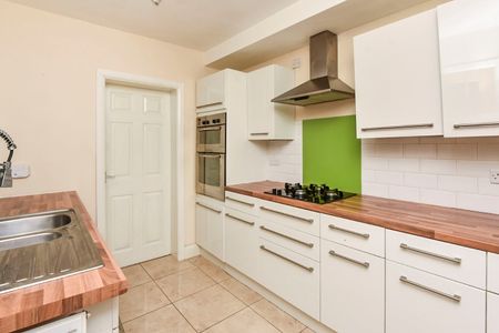 2 bedroom apartment to rent Station Road, Mickleover, Derby, DE3 - Photo 5