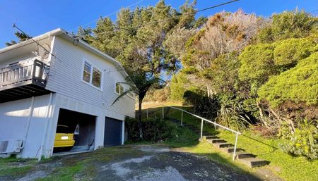 Tidy 2 bedroom semi detached house in Karori - Photo 3