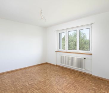 Reinach an ruhiger Lage - geräumige 5 1/2-Zimmer-Maisonette-Wohnung... - Photo 4