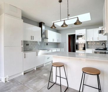 4 bedroom terraced house to rent - Photo 6