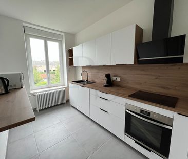 Location Maison 7 pièces 213m² - Photo 6