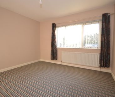 5 Bed Semi-detached House - Photo 1