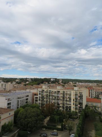 T3, 63.64m², rue de Beaucaire, Nîmes, 630€ H.C - Photo 2