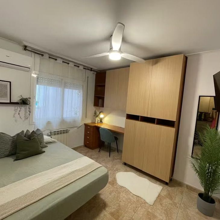 Carrer dAndorra, L'Hospitalet de Llobregat, Catalonia 08906 - Photo 1