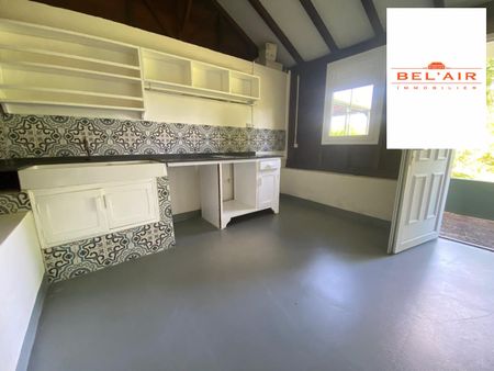 Location Maison 7 pièces 188m² LE LAMENTIN 97232 - Photo 2