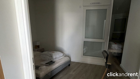 Superbe T4 en Duplex Meublé avec Terrasses et Parking – Lille (59160) - Photo 4