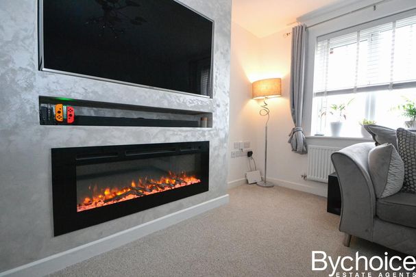 4 bedroom detached house to rent - Photo 1