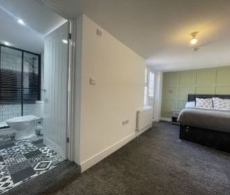 1 Bedroom - Photo 6