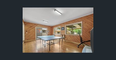 Spacious Family Home in a Prime Deer Park Location - Photo 4