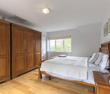 5 bedroom detached house to rent - Photo 4