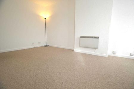 3 bedroom apartment to rent - Photo 4