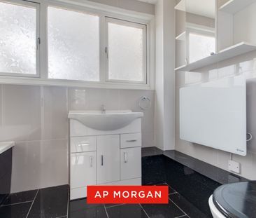 3 bed terraced house to rent in Radnor Close, Rednal, B45 - Photo 6