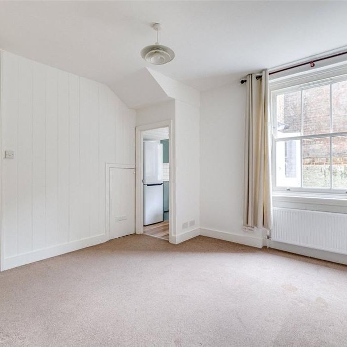 3 bedroom apartment to rent - Photo 1