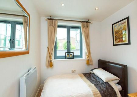 2 bedroom flat to rent - Photo 4