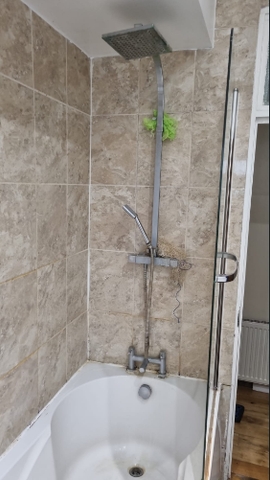 1 bedroom in a house share to rent - Photo 5