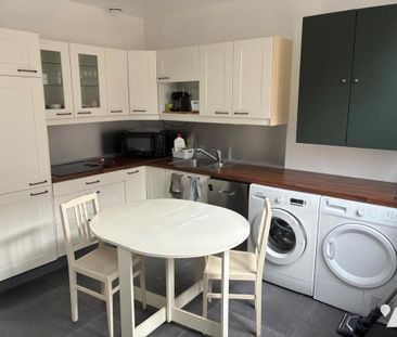 Saint André Les Lille, petite maison meublée sur 3 niveaux , 43m2, ... - Photo 4