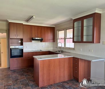 NEAT AS A PIN HOME SET ON FARMLAND AT GLENORE GROVE - POWER INCLUDED - Photo 5