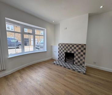 2 bedroom semi-detached house to rent - Photo 6