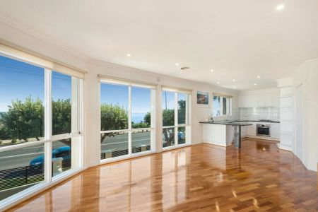 1/332 Beach Road, Black Rock. - Photo 4