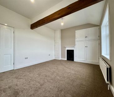2 bedroom end of terrace house to rent - Photo 5