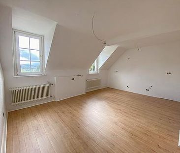 Wohnen zur Miete in einer Burg? 4-Zimmer Wohnung in der Burg Volper... - Foto 1