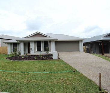 Spacious Family Home in Griffin&excl; - Photo 3