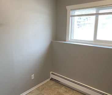Martin Bruce Manor – 3609 Chaben Place - Photo 4