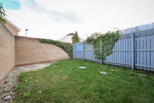 3 bedroom end of terrace house to rent - Photo 1