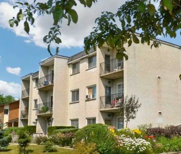 Westwood Garden Apartments - ALL INCLUSIVE | 42 Westwood Drive, Kit... - Photo 1