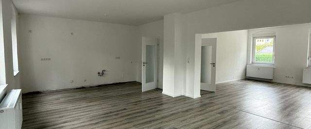 Sehr geräumige 4 Raum Wohnung mit Terrasse in Lichtenstein ab sofort zu vermieten - Foto 1