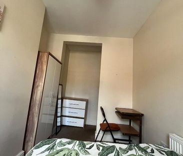 Tates Avenue, Room 5, All Bills Included (Room3), Belfast, BT9 7BY - Photo 5