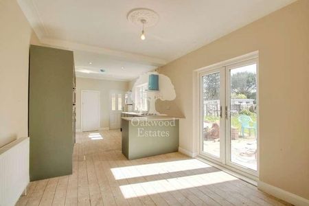 London Road, Datchet, SL3 - Photo 3