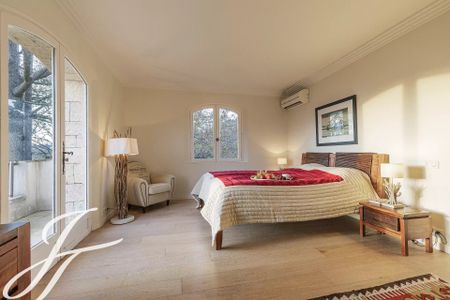 Maison à louer Mougins, Cote d'Azur, France9 000 EUR / Mois - Photo 3