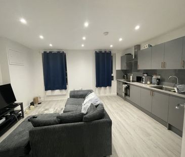 1 Bed Flat, London Road, CR7 - Photo 2