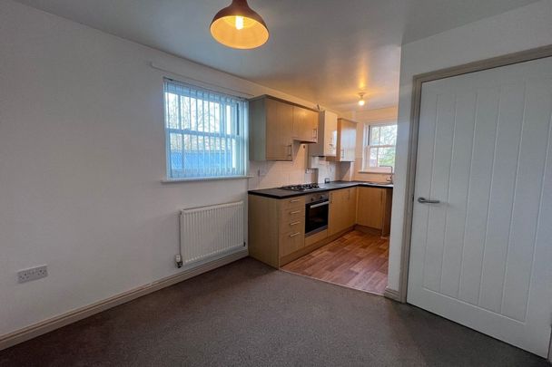 Hopmans Court - Photo 1