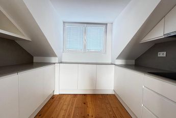 1 Bedroom Apartment with a view, Lapa, Lisboa