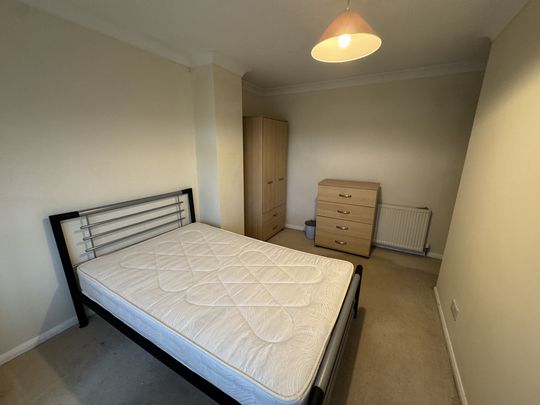 Tranby Avenue, Osbaldwick - P1656 - Photo 1